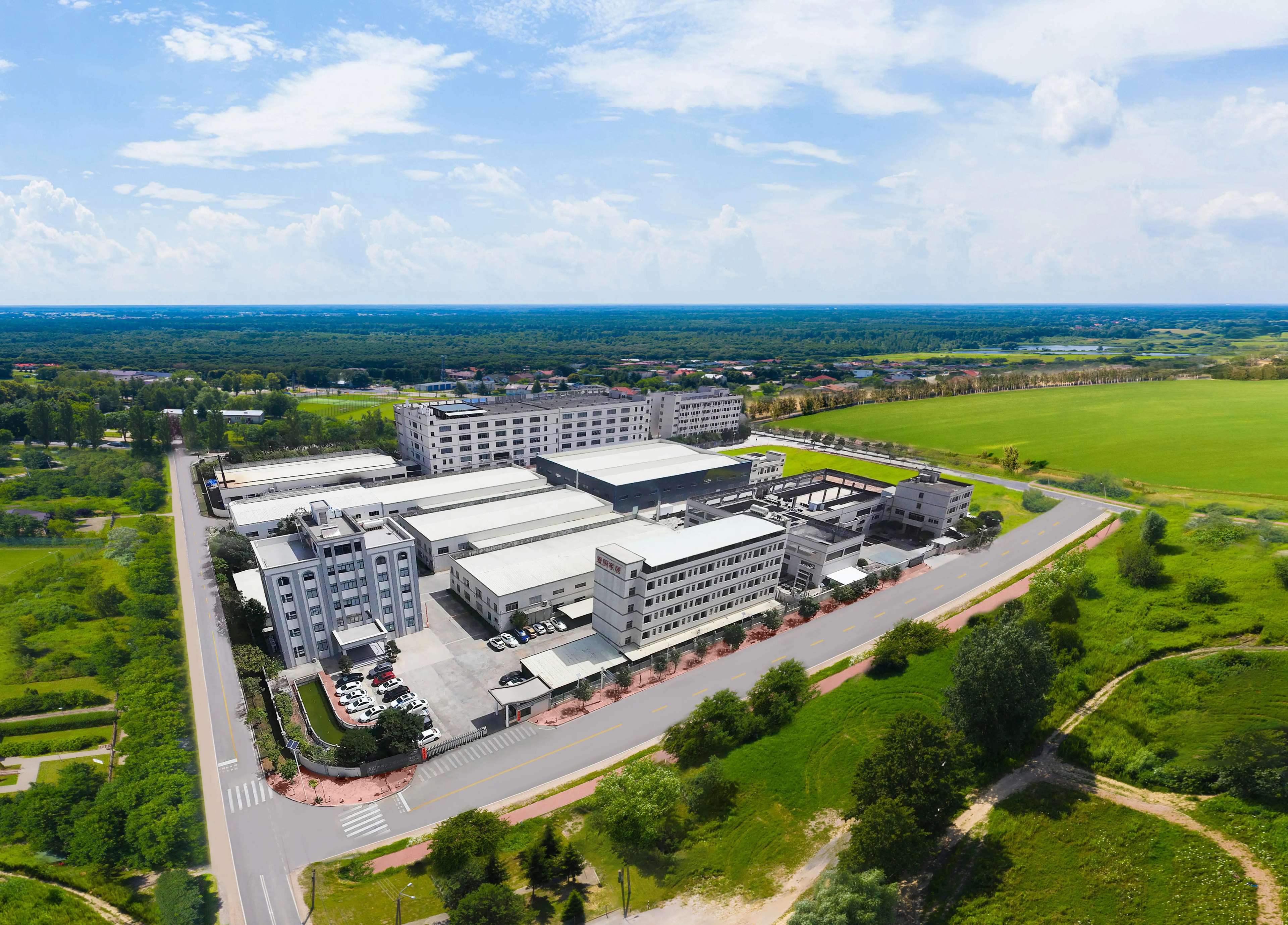 We specialize in a diverse selection of household essentials, from stylish kitchenware and creative baking molds to practical storage solutions, baby care items, pet accessories, and innovative silicone products. Every item is designed to bring convenience, quality, and style into everyday life.